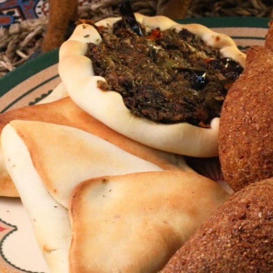 Escolha 12 Super Salgados da Camelo´s  Kibe -  Croquete - Esfiha -  Esfirra aberta - Nutella ( Doce ) - Integral -   Sambuss - Zleibe  Insano !!!  #tags: combo - box - promoção - oferta - lanche - refeição - almoço - janta