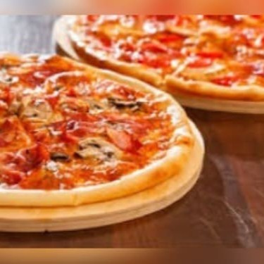 Ideal para 2 pessoas. Apenas 1 sabor em cada Pizza.