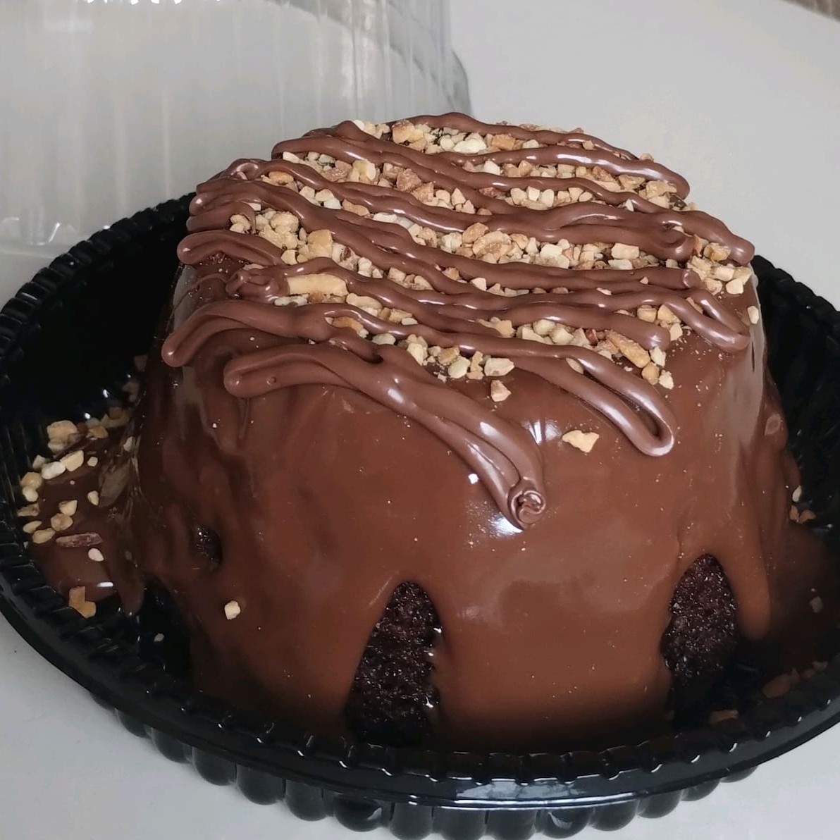 Massa de chocolate com recheio de chocolate cremoso, amendoim e Nutella (Peso aproximado 400gr)