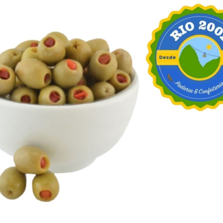 Descubra o sabor inconfundível da nossa Azeitona Verde Recheada a Granel. Com um peso de 100 gramas, esse produto se destaca pela qualidade excepcional, fruto de uma cuidadosa seleção de azeitonas frescas. O recheio, generoso e saboroso, acrescenta um toque especial a cada mordida. Ideal para aperitivos ou como um complemento para os seus pratos preferidos, este produto a granel é uma verdadeira delícia que vai conquistar o seu paladar. Compre e experimente essa maravilha!