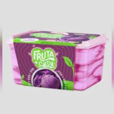 Delicioso Sorvete de Uva + Calda de Uva da Linha Golden Gourmet de 1.5 Litros.