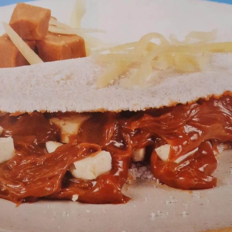 Deliciosa Tapioca com recheio de Queijo Com Doce De Leite. Foto ilustrativa.