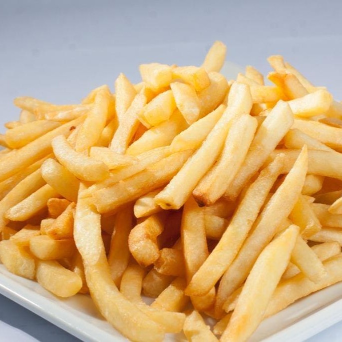 Uma quentinha de 750ml de fritas