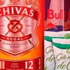 Combo Chivas 1l + 8 Redbull 250ml + 8 Gelo de Coco 200ml