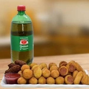 Serve até 4 pessoas .