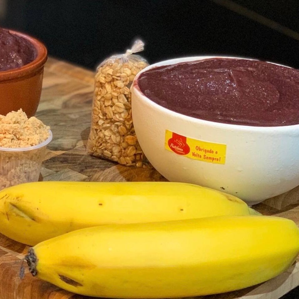 Batido com banana e Acompanha Granola