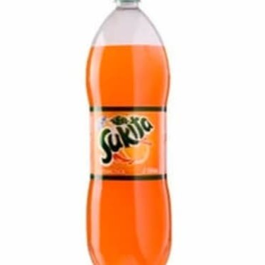 Refrescante Sukita de 2 litros para acompanhar suas refeições, com sabor único e perfeito para compartilhar.