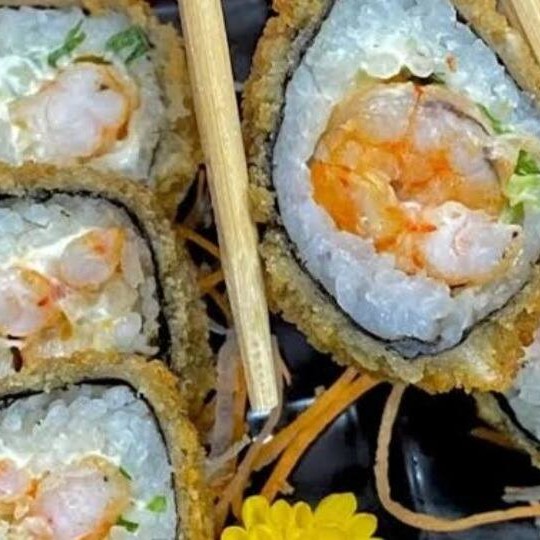 Alga arroz cream chesse camarão cebolinha empanado e frito