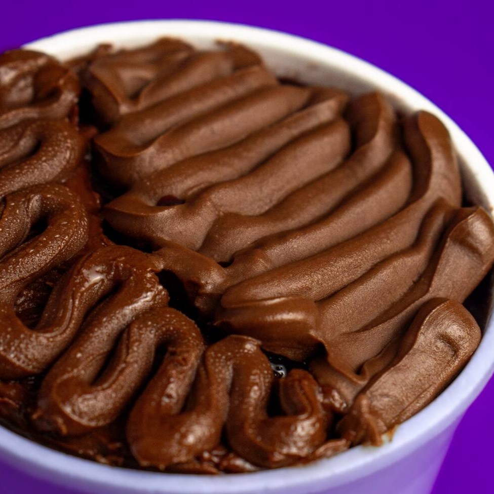 Açaí Premium Super Cremoso, Com O Copão Todo Trufado!   Nosso Açaí Premium Super Cremoso Agora Vem Com O Copão Todo Trufado Com O Recheio Que Você Escolher! E Para Deixar Ainda Mais Delicioso, Você Pode Escolher 7 Complementos Grátis Para Personalizar O Seu Açaí Do Jeitinho Que Amar!  Não Perca Essa Delícia! Peça Agora E Desfrute De Um Açaí Único! ***********************Fabricação Própria*