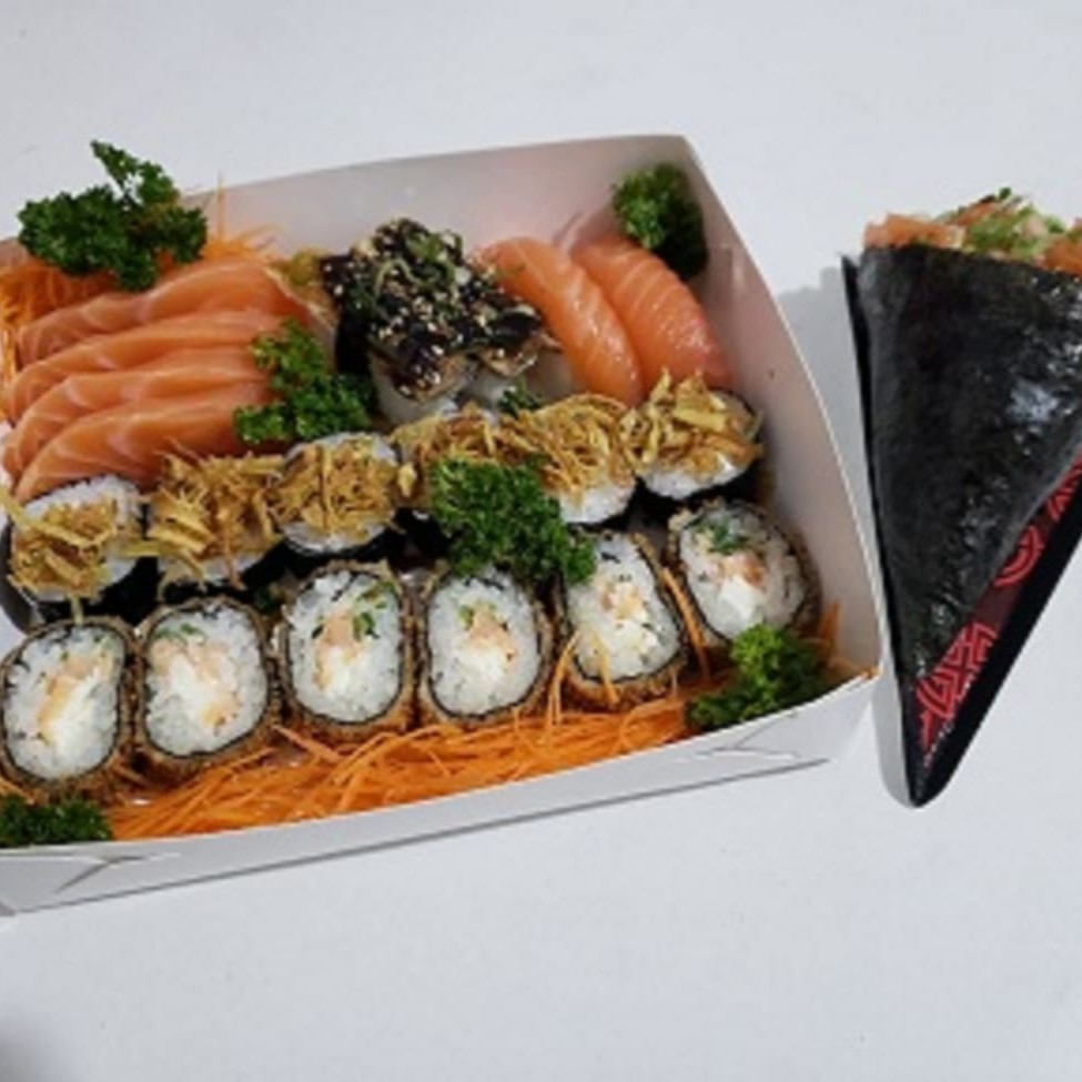 4 sashimi salmão, 2 sushi salmão, 2 sushi skin, 6 Filadélfia, 6 Hot, 1 temaki filadelfia.