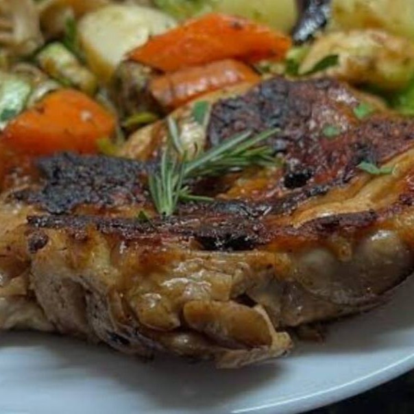 Acomp:arroz feijao farofa  e  maionese