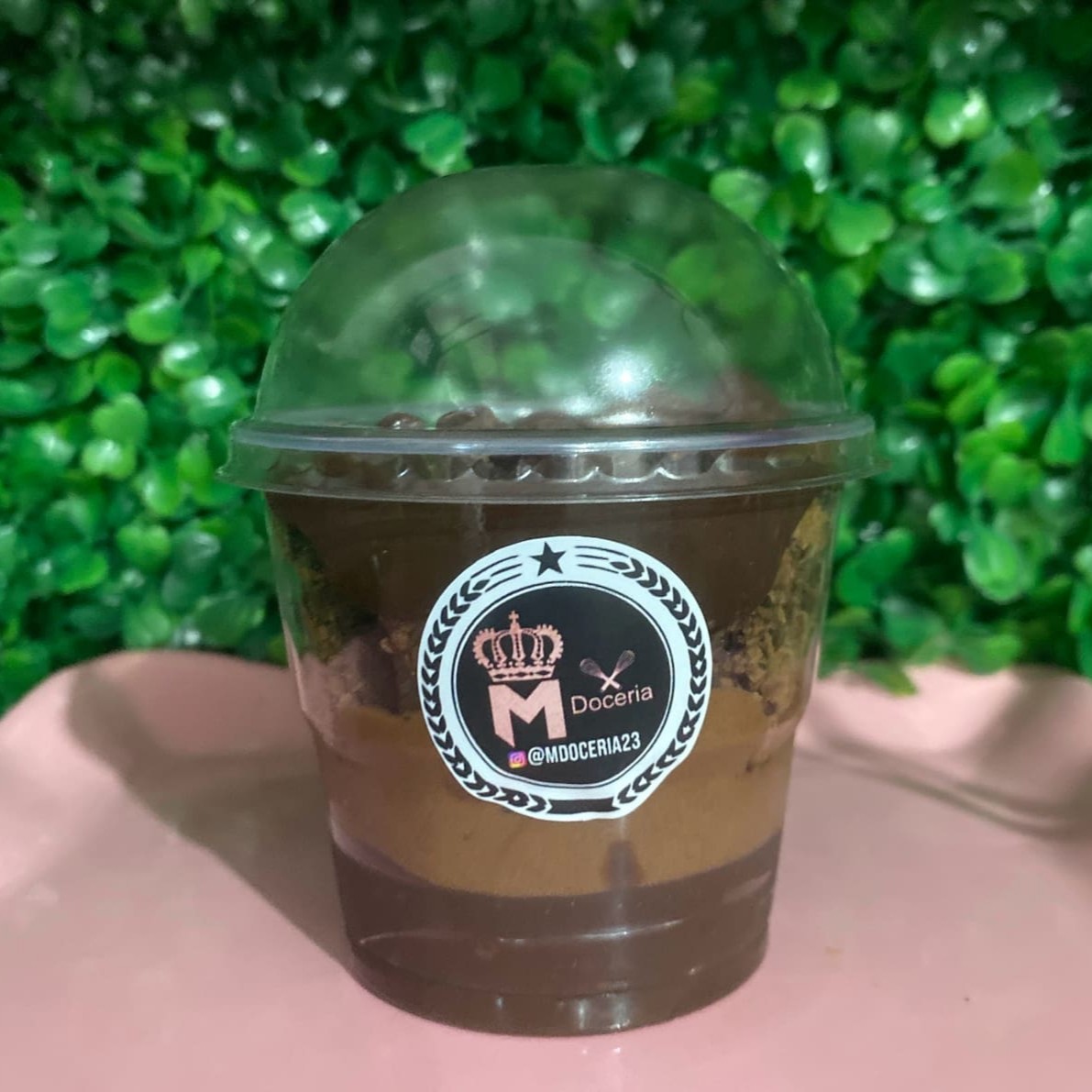 Pedaços de brownie, Brigadeiro meio amargo e mousse de chocolate super cremoso!