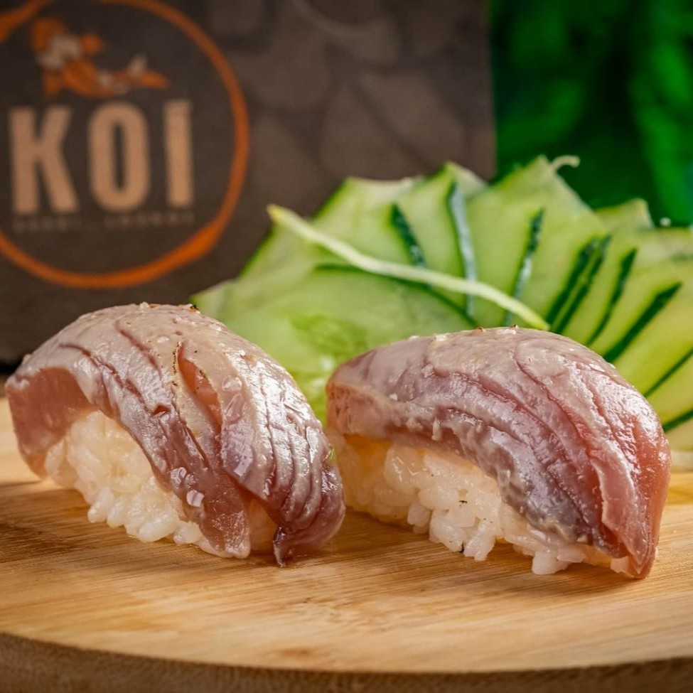 8 unidades    ----------tags------------- Sushi/japa/culinária japonesa/sushi em casa / promoções/makimonos/Philadelphia/filadélfia/hot filadélfia/ hot Philadelphia/sunomono/entre grátis/combinados/Carpaccio/cevite/sashimi de salmão/sushi por 1 real / promoção de hot/temaki/yakissoba