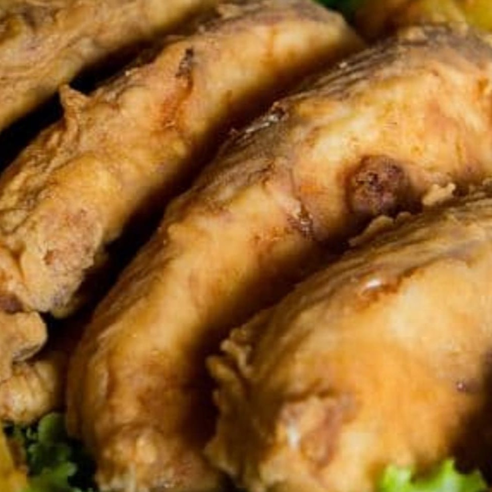 Deliciosa Anchova em posta frita. Postas grandes