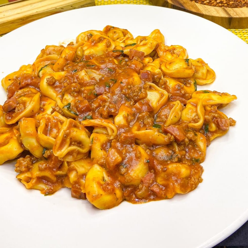 150g de massa capelletti+ 1 Concha de molho a escolher + 4 ingredientes da sua preferência.