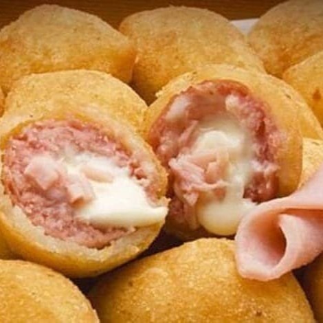 Fritos e congelados só aquecer de 15 a 20 min no forno convencional a 180 ou na fritadeira elétrica sem óleo. Pacote com 400gr ( cerca de 20 unidades )