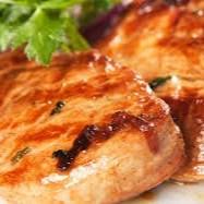 Picanha suina grelhada com arroz e fritas