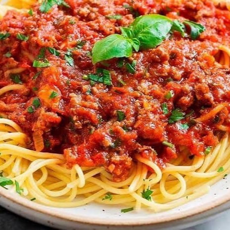 Macarrão e molho a bolonhesa embalagem de 500ml