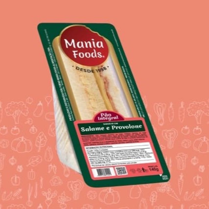 Pão integral, creme de leite, maionese, salame tipo italiano, queijo provolone, tomate seco e proteína texturizada de soja.