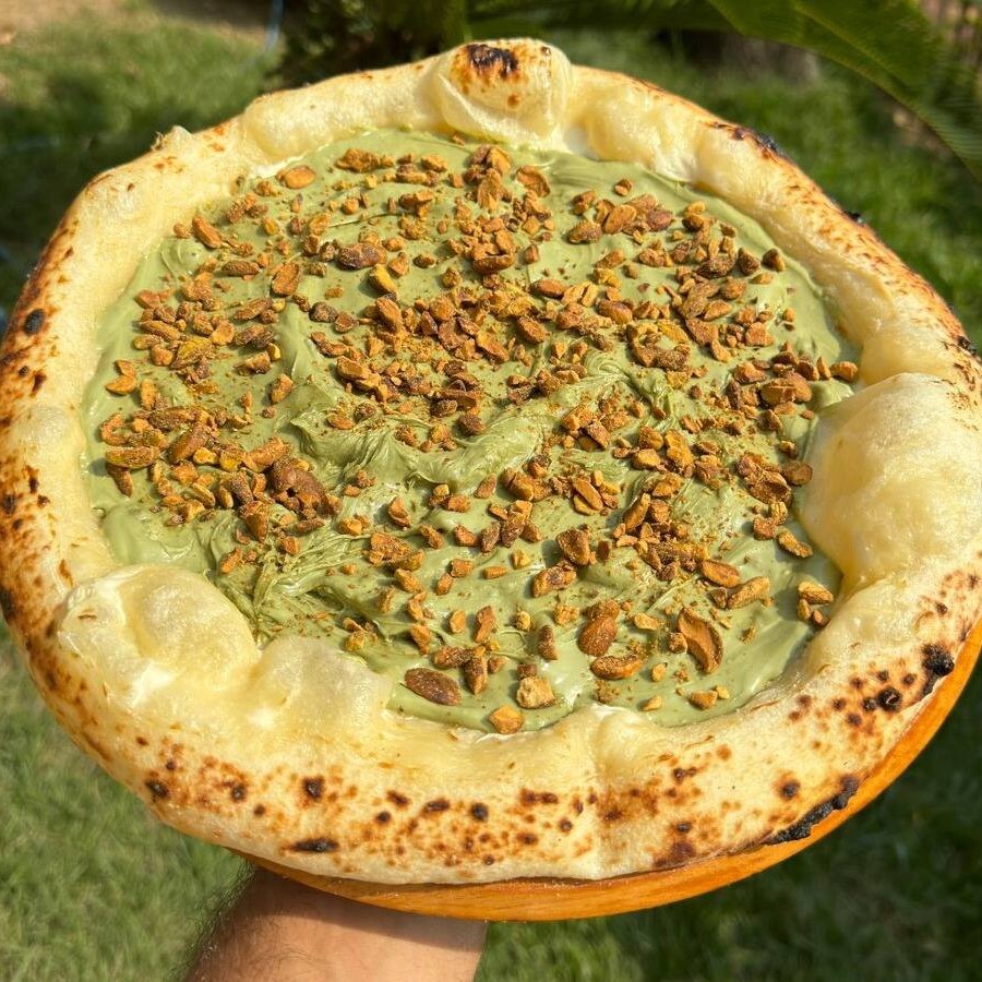 Uma experiência incrível, o melhor creme de pistache que você irá experimentar! Um creme salgado, doce, amendoado e irresistível.