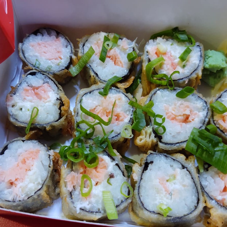 Atum, cream cheese, cebolinha e massinha crocante