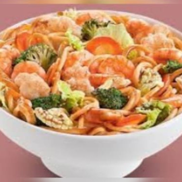 1 Yakisoba de Camarão 400g, 12 hot Filadélfia, 1 Temaki Filadélfia.