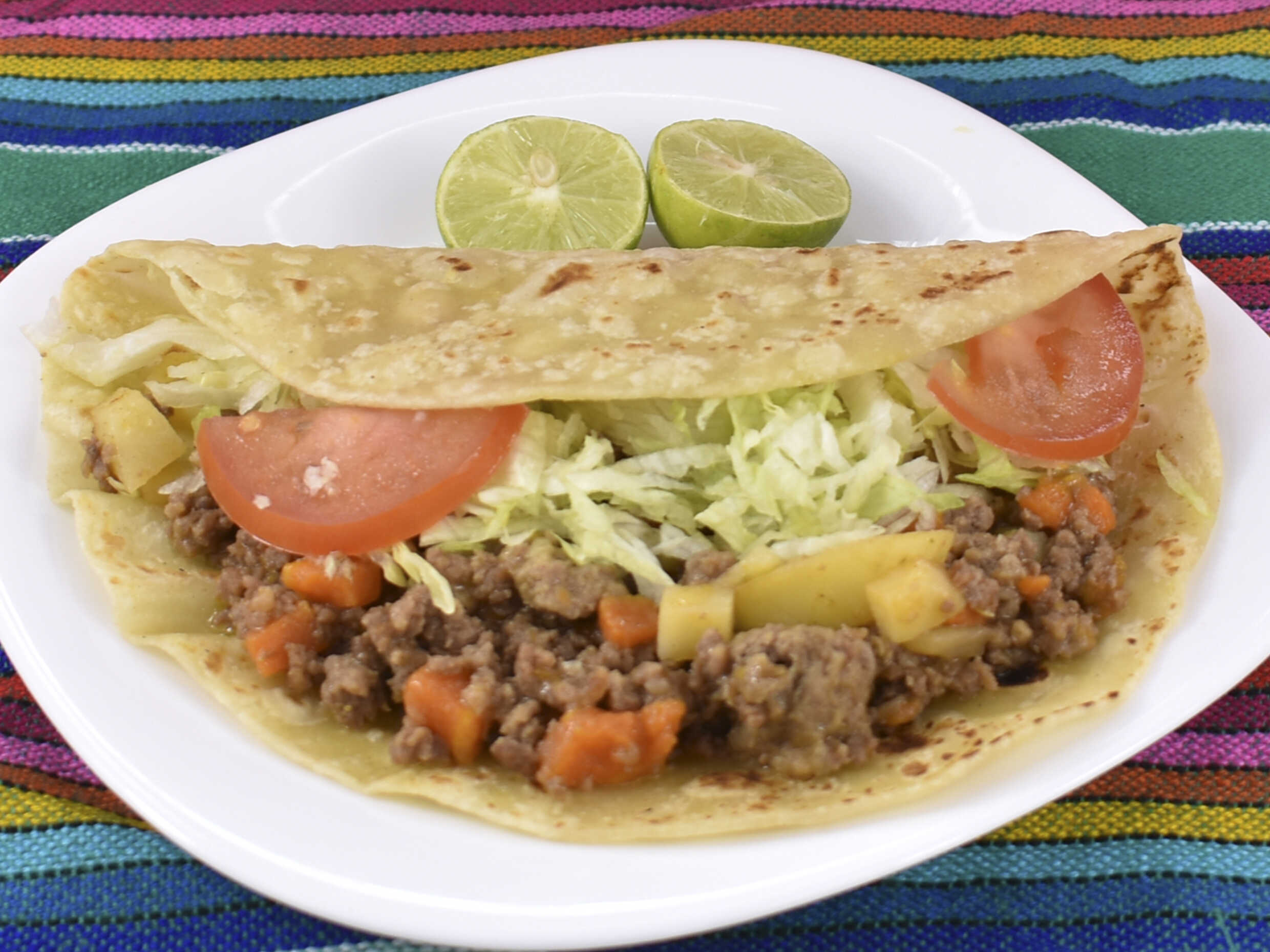 Taco de Harina Chicharrón en Salsa Verde