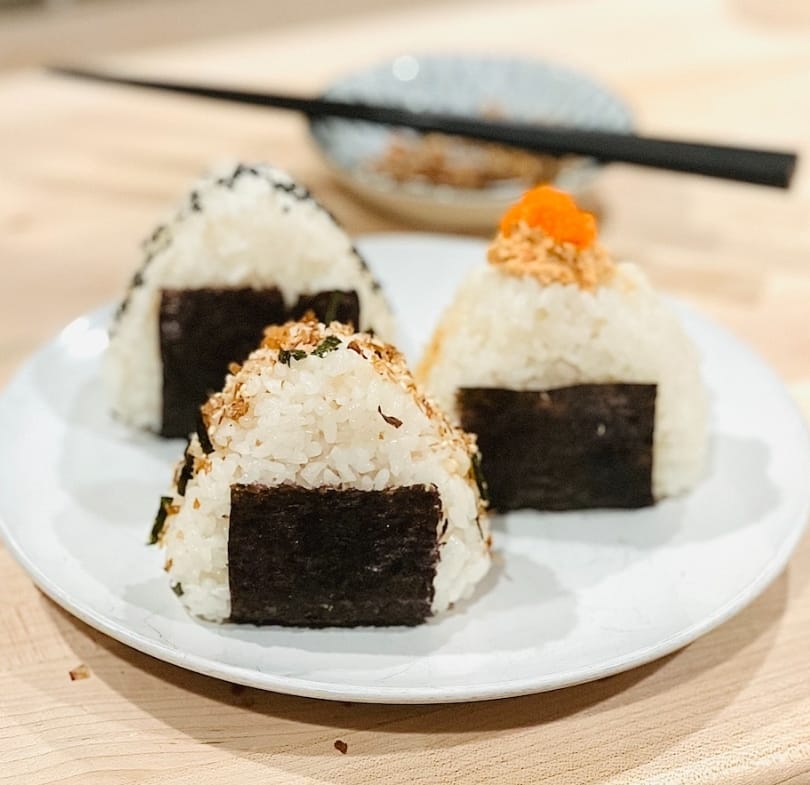 3 Onigiris