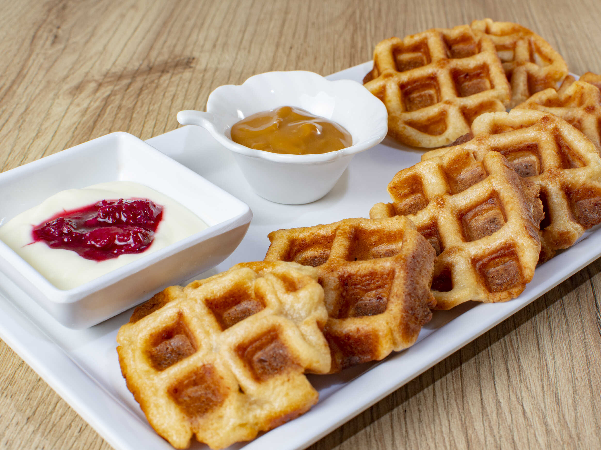 Combo Waffle Pandebono + Bebida Caliente