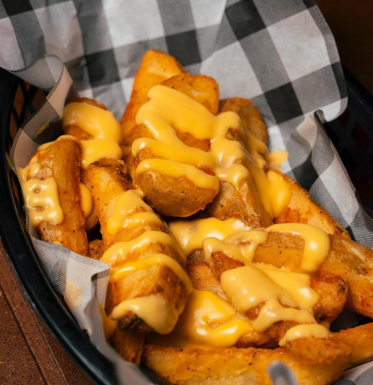 Papas Gajo Sazonadas Con Paprika y Queso Cheddar