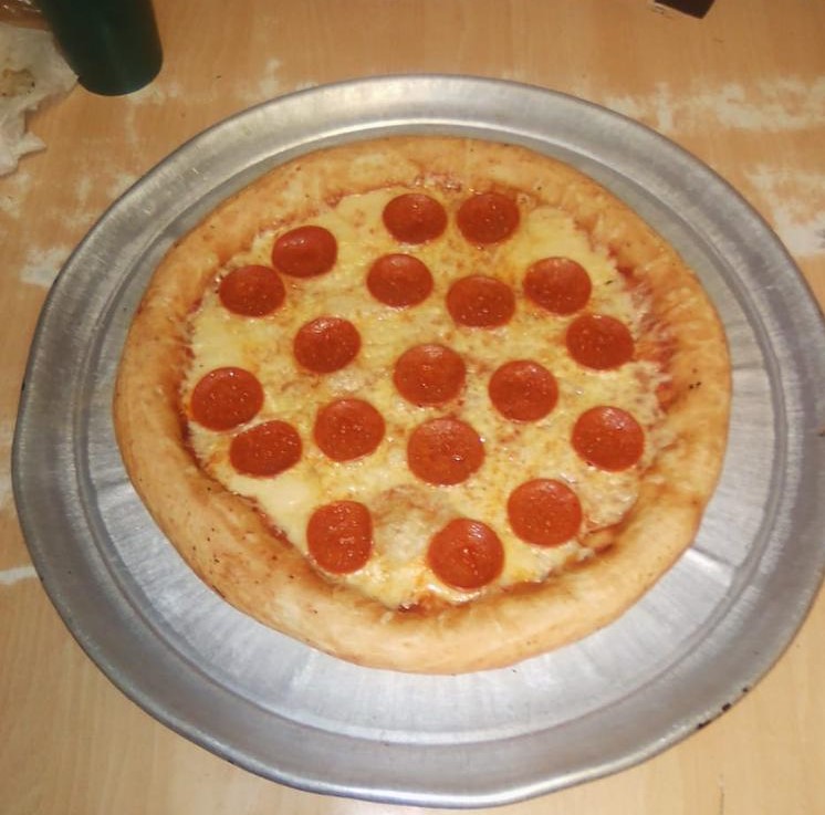 Pizza de Pepperoni Mediana