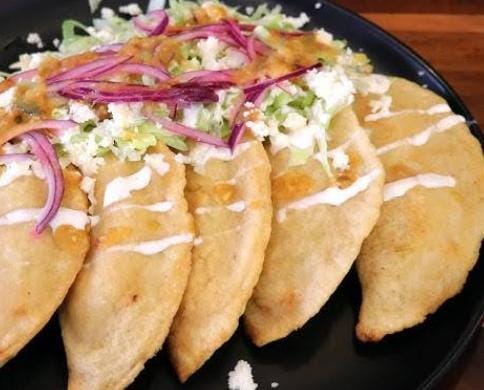 Mega Empanada Especial