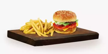 Hamburguesa de Pollo con Papas a la Francesa
