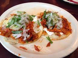 Taco al pastor Oriental con Queso.