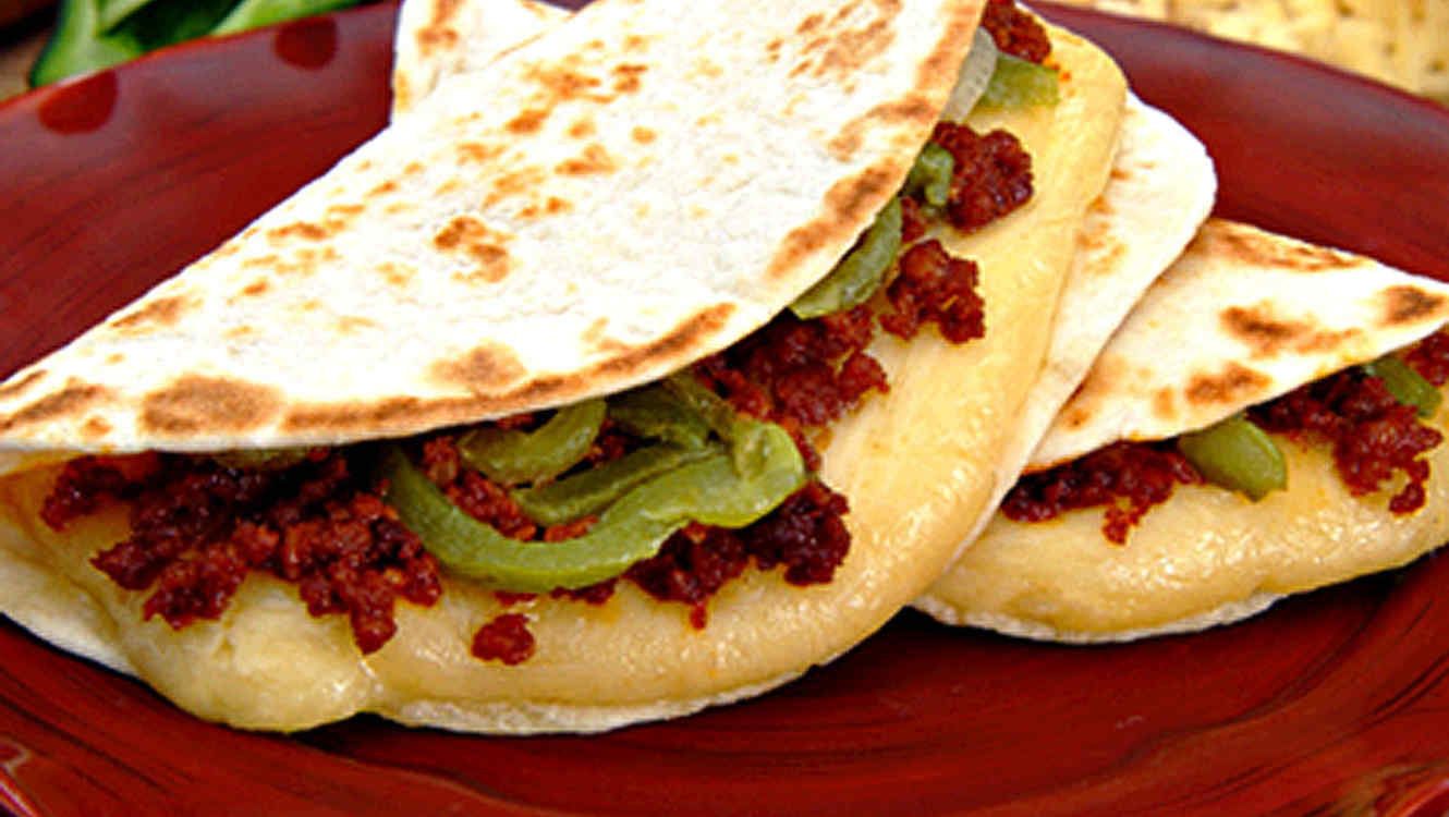 QUESADILLA DE CHORIZO