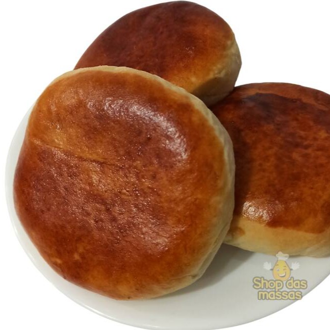 Irresistível hamburguer de forno com massa de pizza  levinha e recheio saboroso de Cheddar derretido.