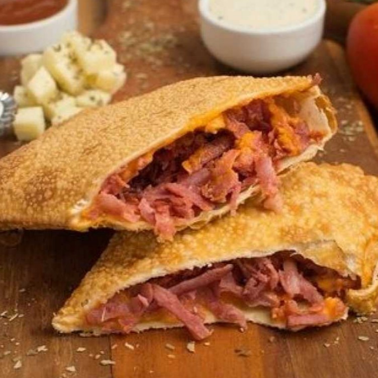 Deliciosa mistura de calabresa , servida em uma massa crocante e saborosa.