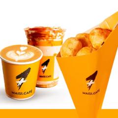 Descubra o sabor inconfundível de uma porção de 8 mini pães de queijo, autênticos e tradicionais, diretamente do forno de Minas. Acompanhados de um café especial, exclusivo da nossa rede, servido quente ou gelado à sua escolha. Este combo perfeito, recheado de sabor e tradição, é a melhor opção para qualquer momento do Dia. Experimente e entregue-se a essa experiência gastronômica irresistível e aconchegante!