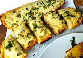 Pan de Ajo con Queso