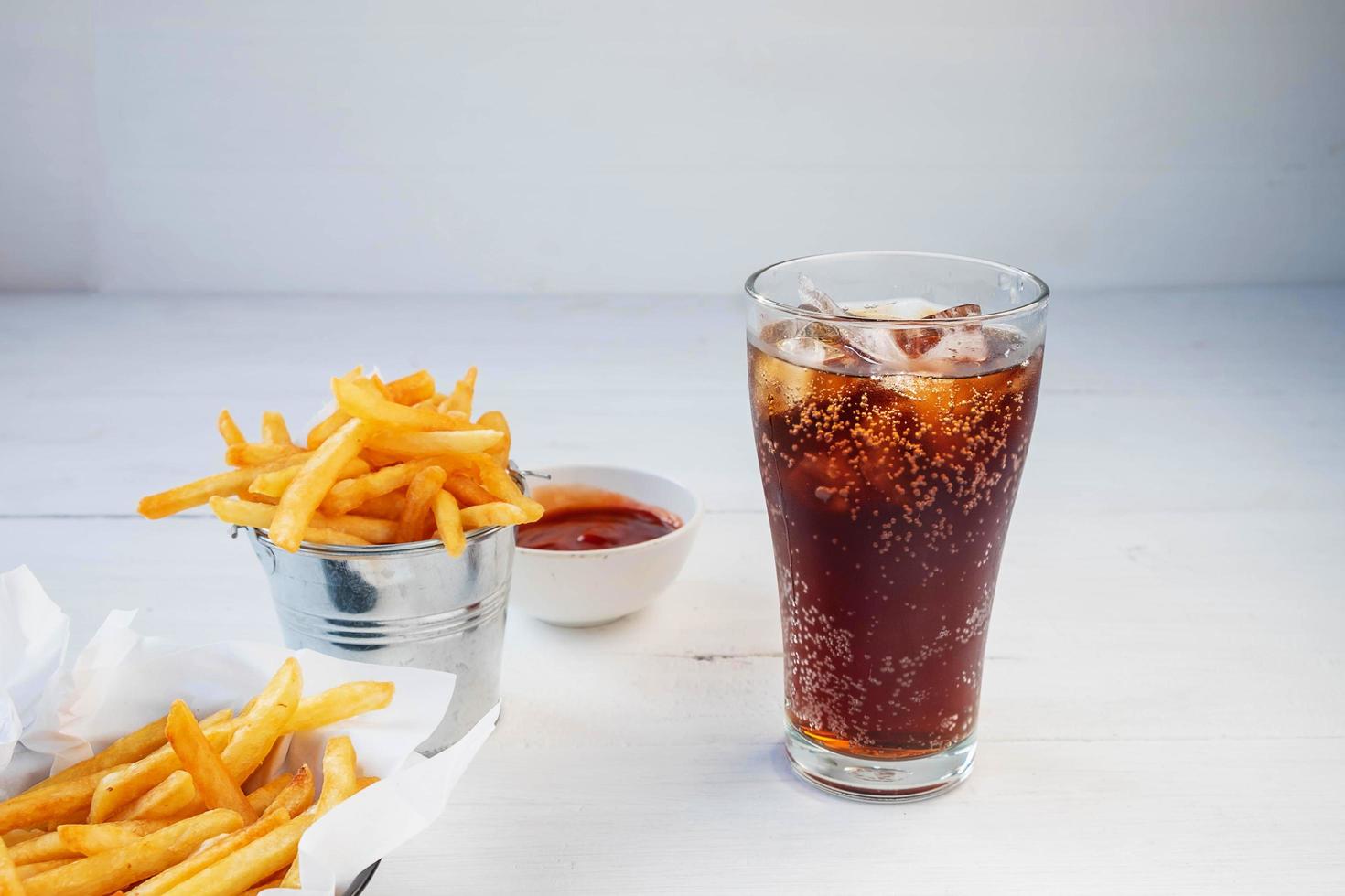 Papas a la Francesa y Bebida 400 ml