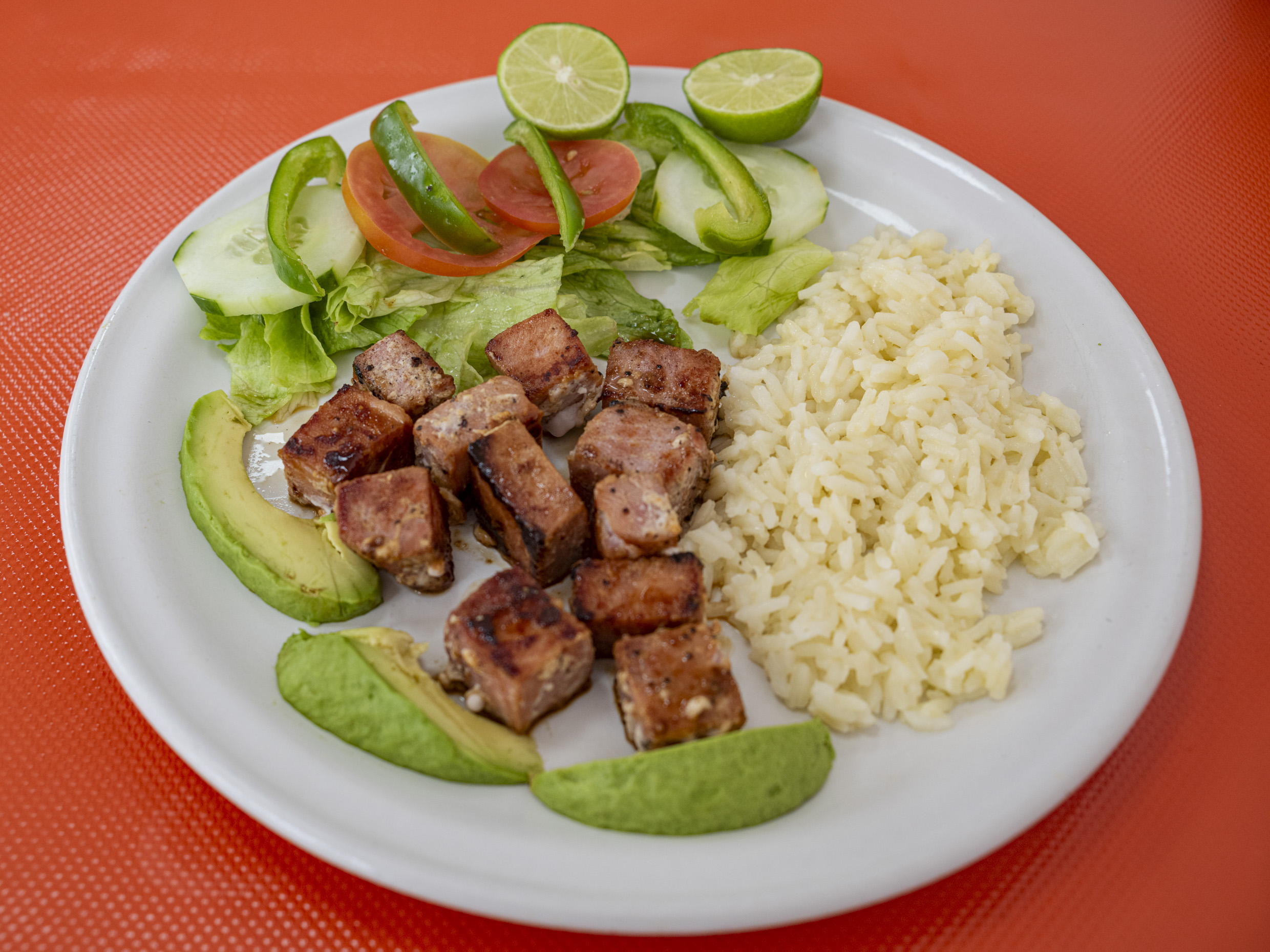 Carnitas de Atun Limón y Pimienta