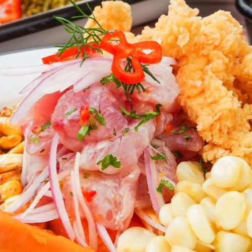 Ceviche de Pescado más Chicharrón de Pota