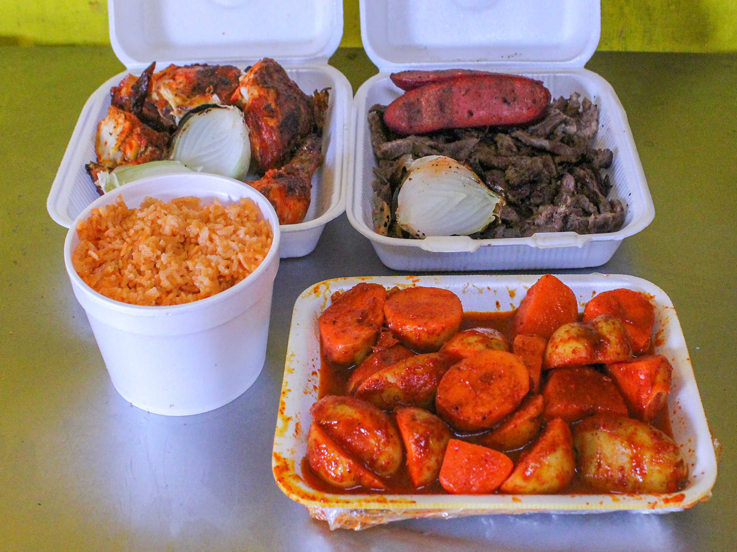 Combo-Pollito con carne