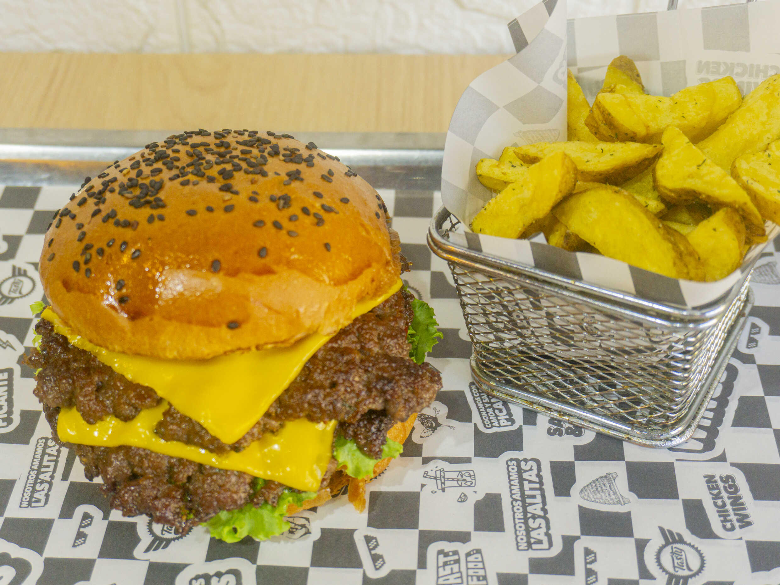 Combo Smash Burger Single más Papas Fritas