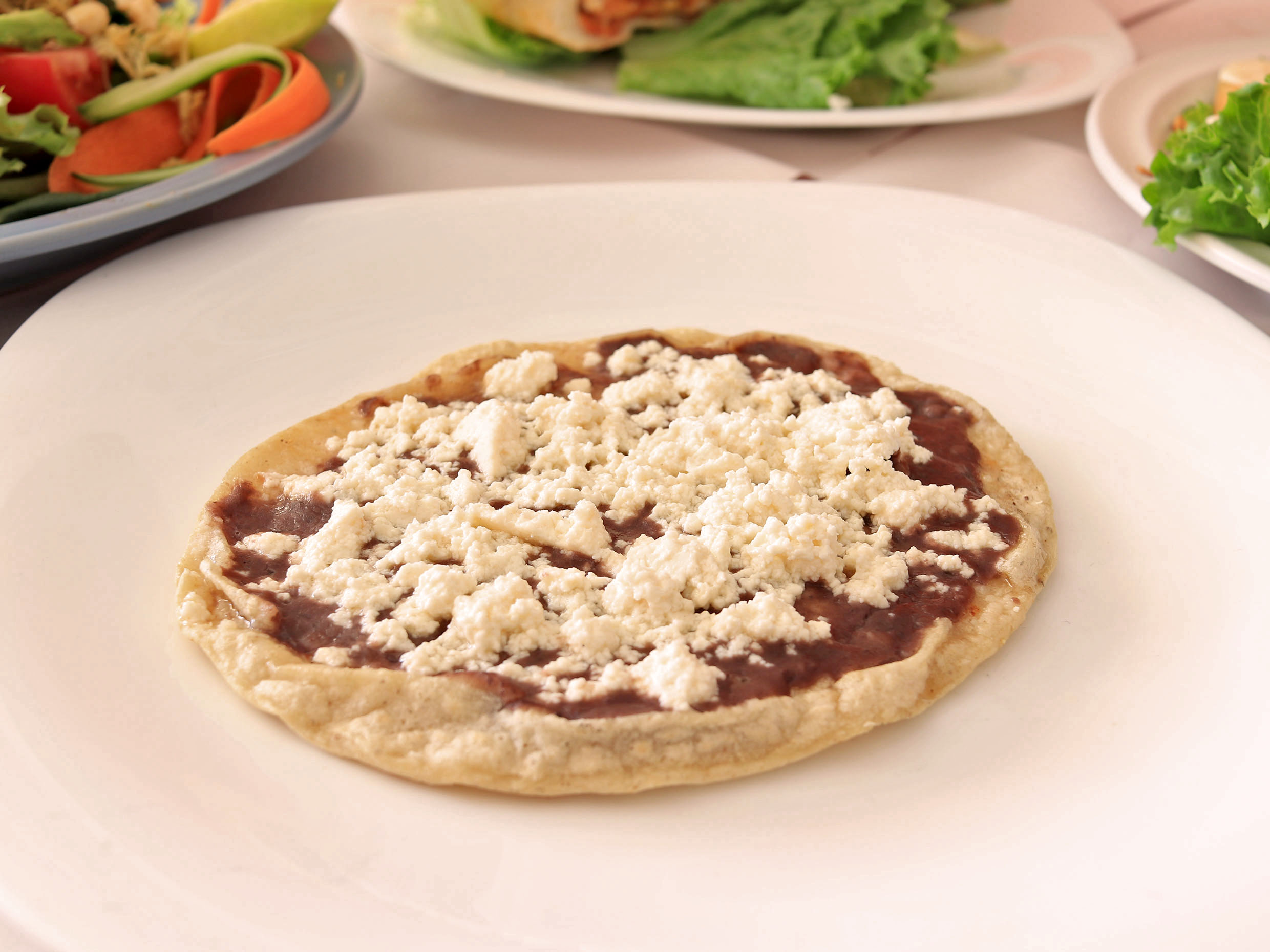 3 Memelitas de Queso con Huevos al Comal