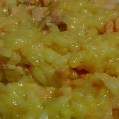 Todos os nosso risotos são elaborados com caldo de legumes feito na casa e fiarroz arborio finalizado com pamesão e mussarela(aproximadamente 600 grama)