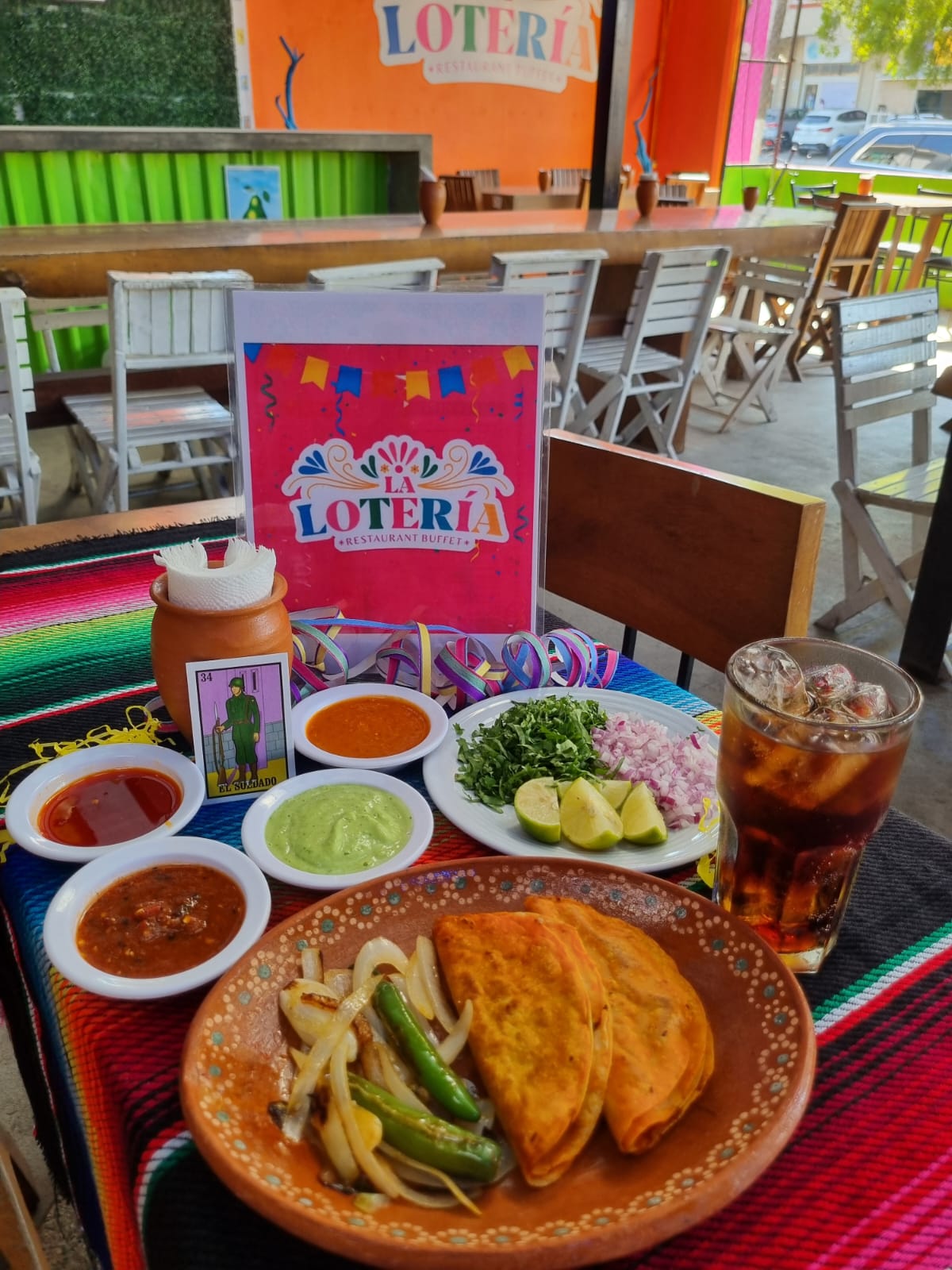 3 Tacos de Birria Doraditos + Agua Chica