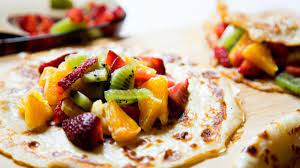 Crepa de Fresas con Duraznos, Queso y Merm de Fres