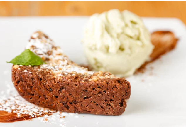 Brownie de Nueces y Caramelo