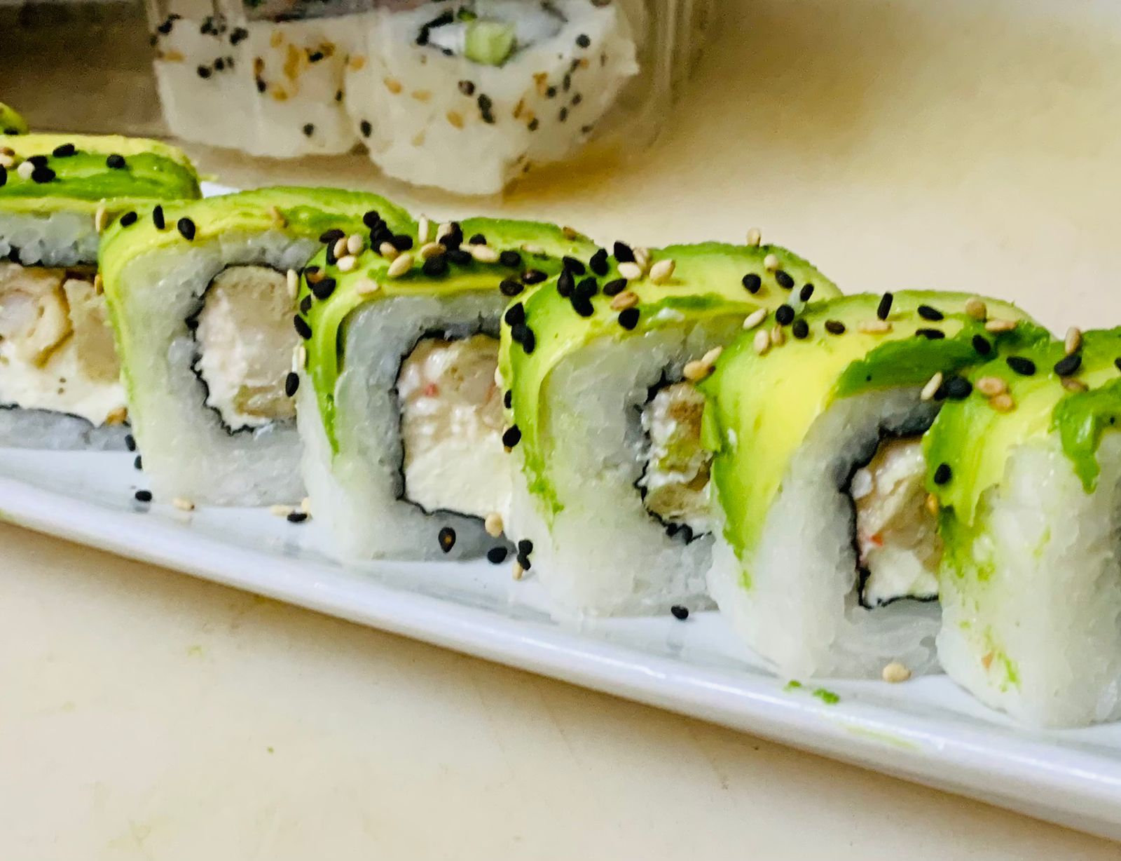 Aguacate Roll